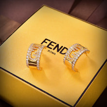 18K F O’Lock Earrings