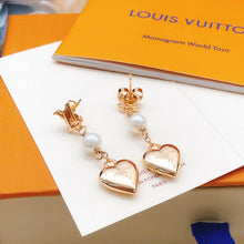 18K Louis Heart Earrings