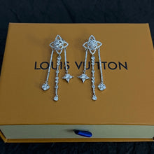 18K Louis Diamond Flowers Long Earrings