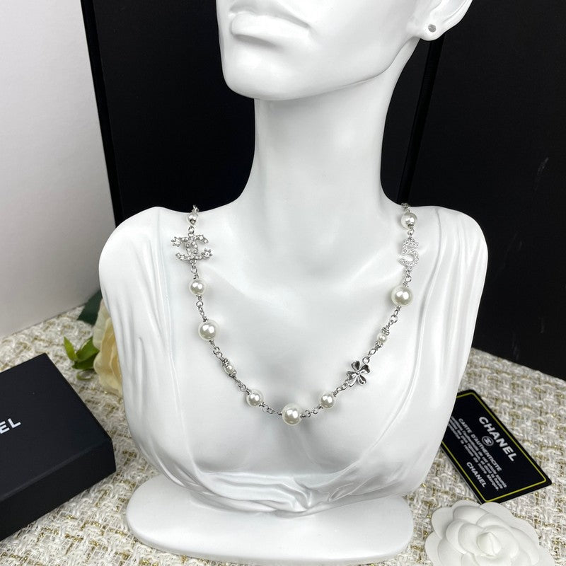 18K CC N.5 Choker Diamond Necklace