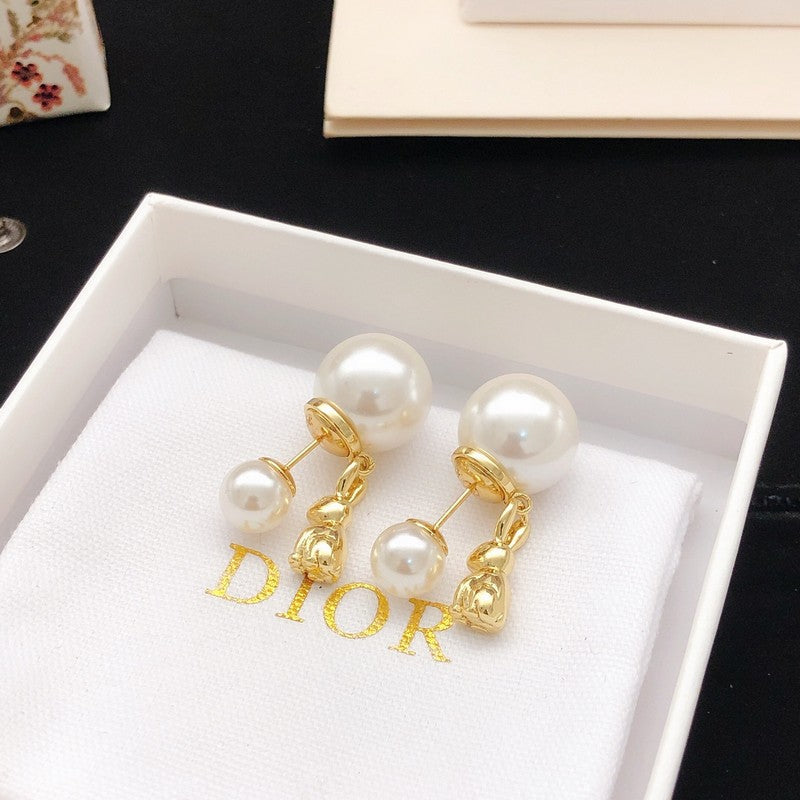 18K CD Tribales Rabbit Pearl Earrings