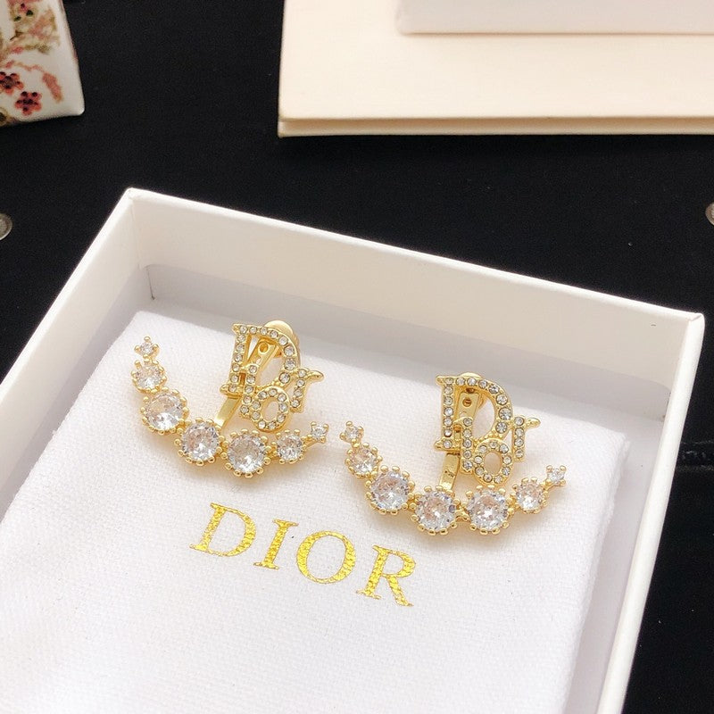 18K CD Seven Diamond Star Earrings