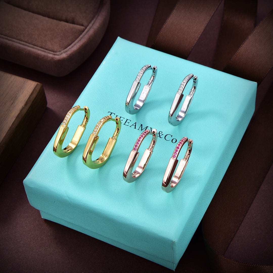 18K T Lock ROSE Edition Medium Earrings