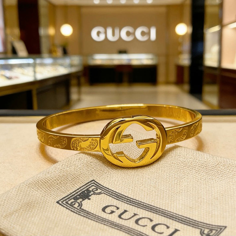 18K GG Interlocking G Gold Bracelet