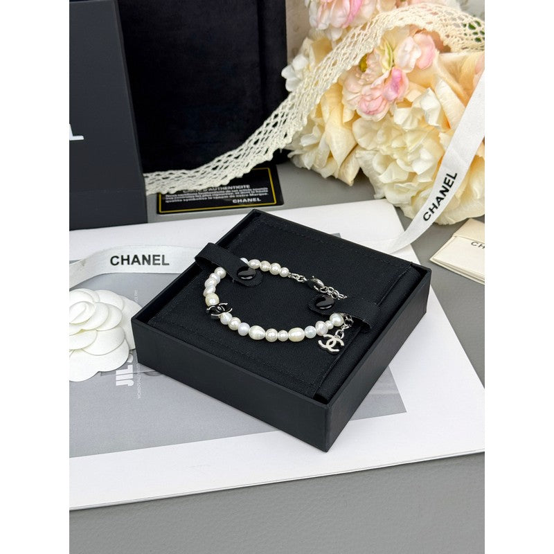 18K CC 26C Pearl Gold Bracelet