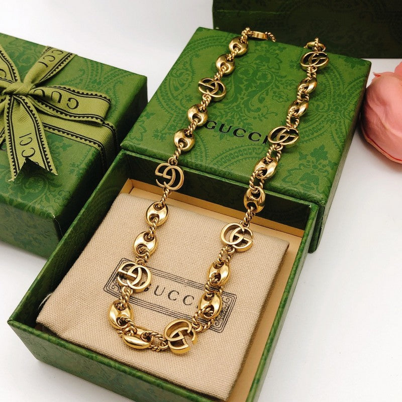 18K GG Interlocking G Twist Chain Necklace