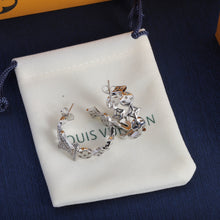 18K Louis Script Diamonds Earrings