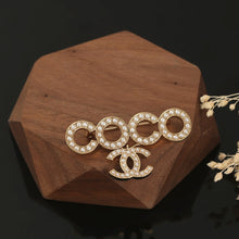 18K CC Coco Crush Pearls Brooch