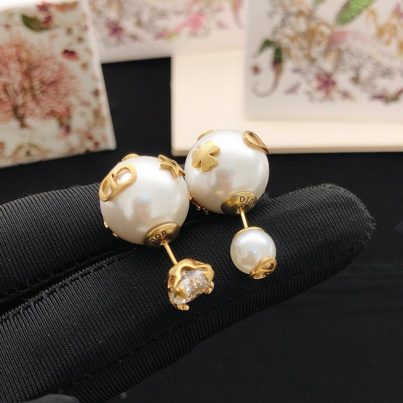 18K CD Bee Pearl Earrings