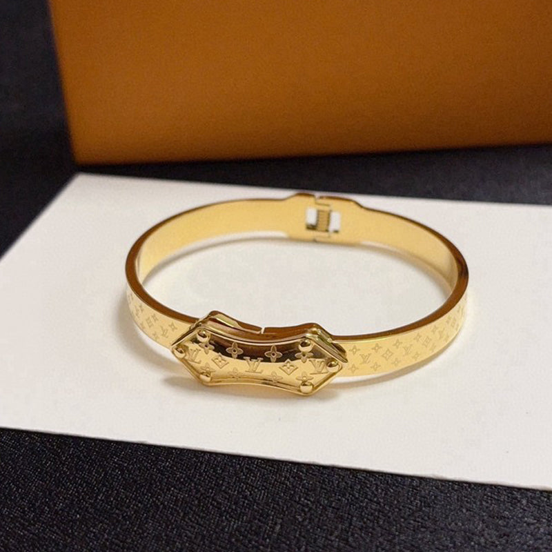 18K Louis Shield Gold Bracelet