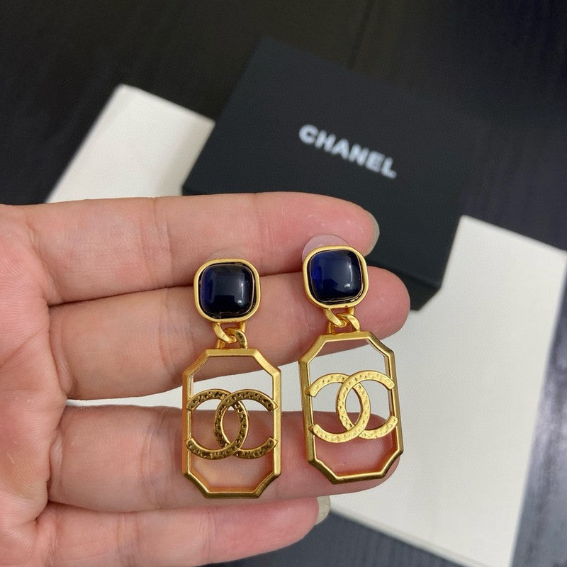18K CC Black & White Pearl Gold Earrings