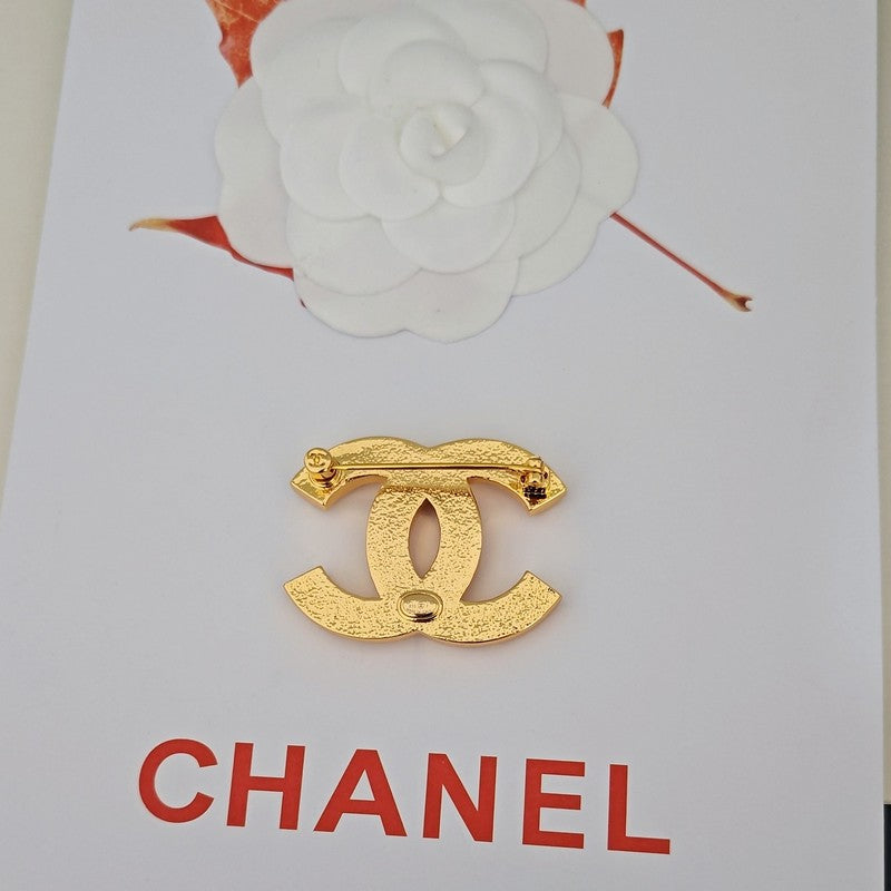 18K CC Uneven Gold Brooch