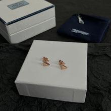 18K Pra Triangle Earrings