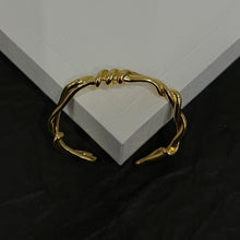 18K Triomphe Open Bracelet