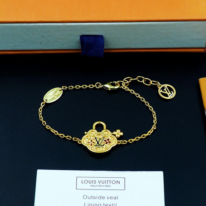 18K Louis Vintage Lock Gold Bracelet