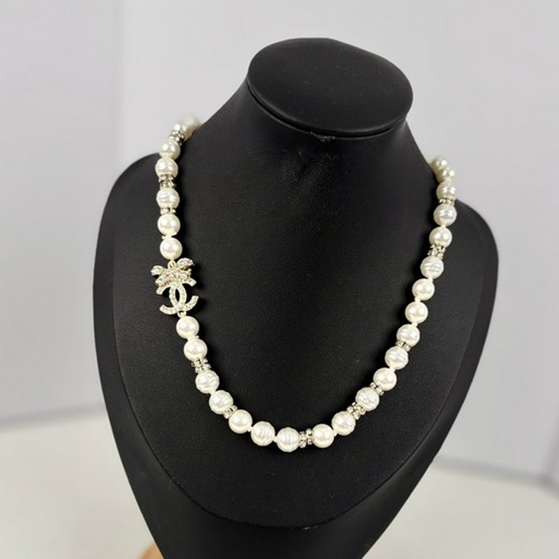 18K CC Bow Diamond Pearl Necklace