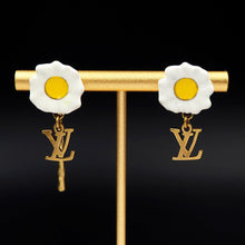 18K Louis Gardening Earrings