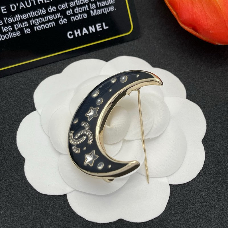 18K CC Moon Gold Brooch