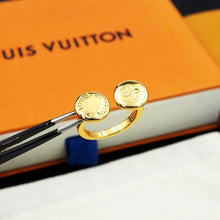 18K Louis Studs Ring