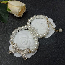 18K CC Bow Pearl Necklace