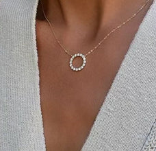 18K T Circle Diamonds Necklace