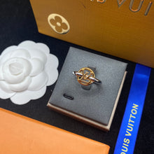 18K Louis Vintage Ring