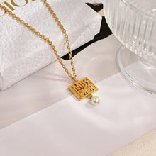 18K CD Miss Necklace