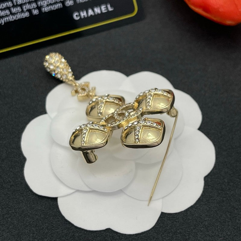 18K CC Diamond Shape Drop Brooch
