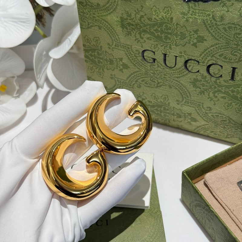 18K GG Smooth Gold Earrings