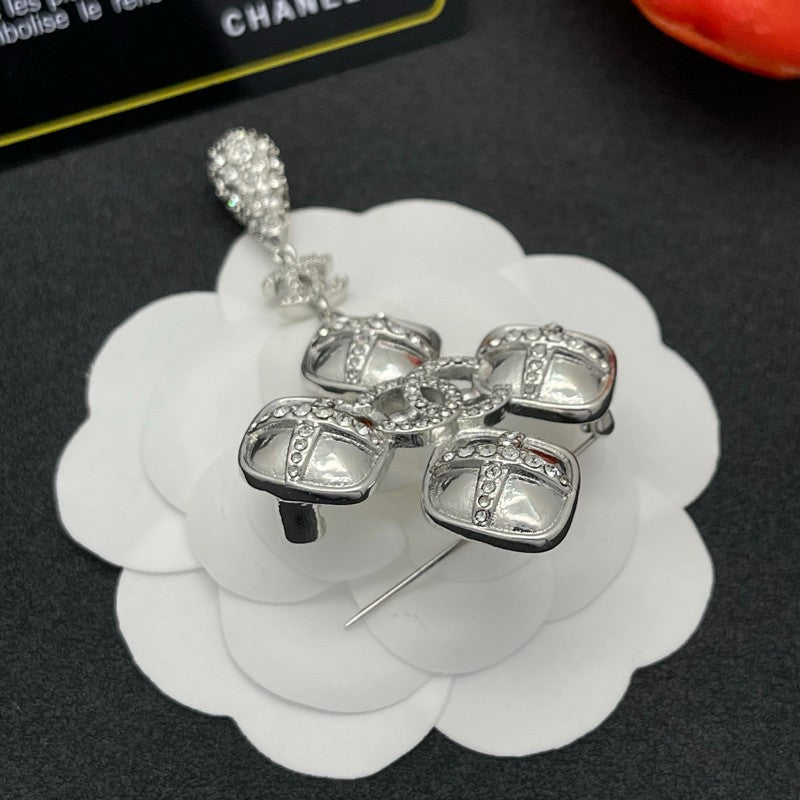 18K CC Diamond Shape Drop Brooch