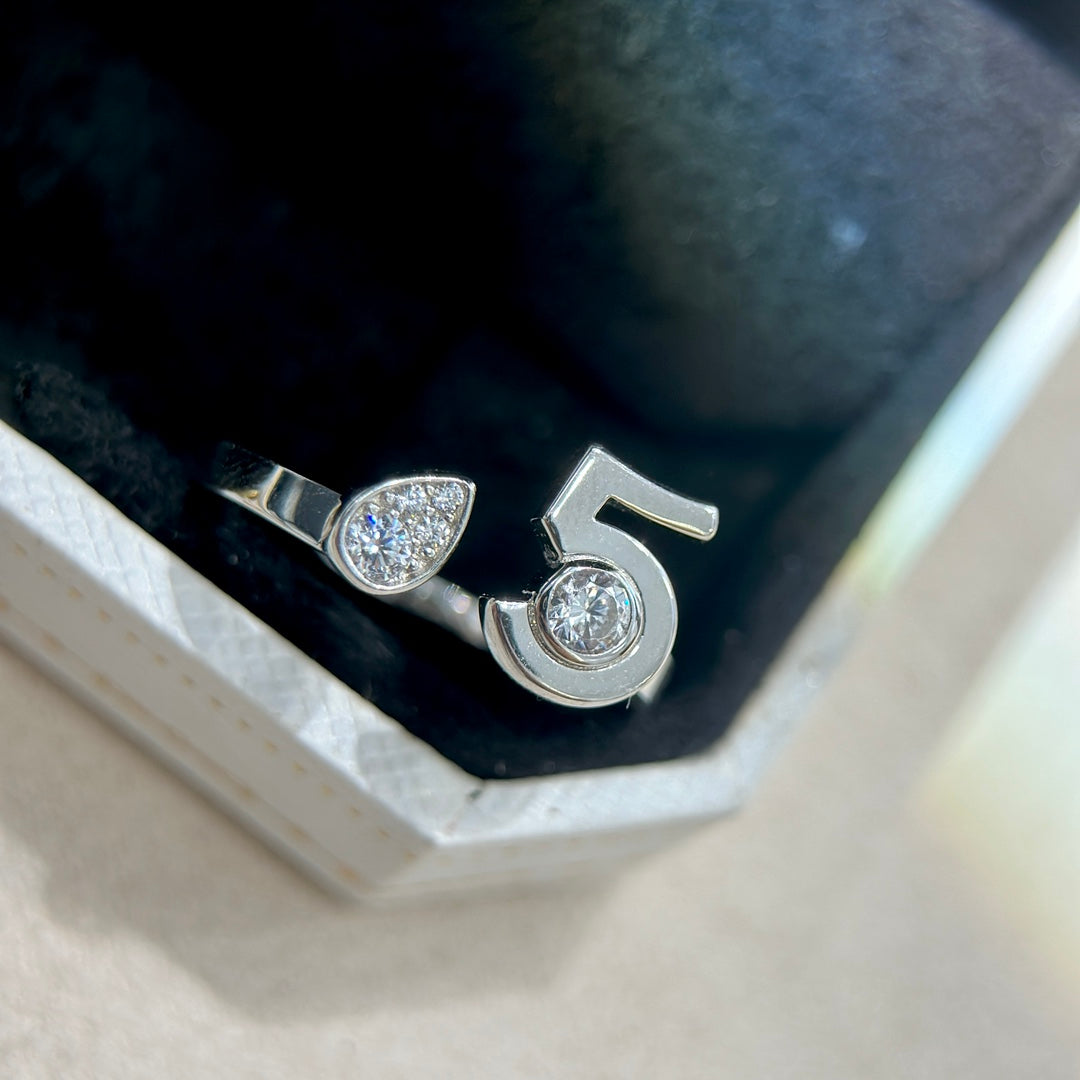 18K CC No.5 Ring
