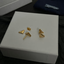 18K Pra Triangle Earrings