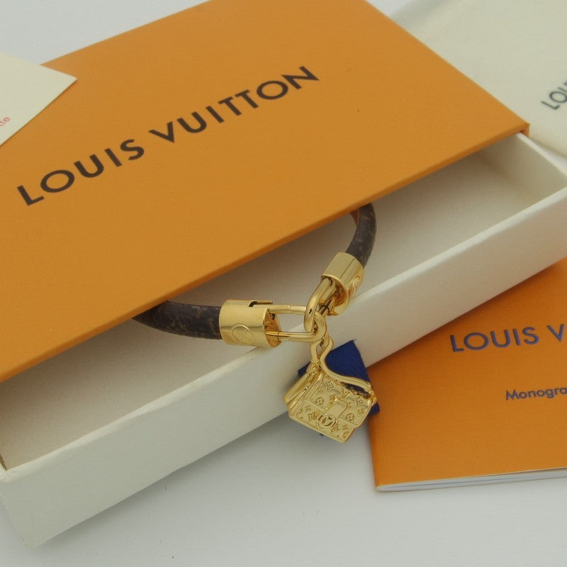 18K Louis Dauphine Charm Bracelet