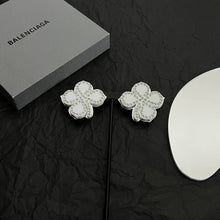 18K BB Flower Earrings