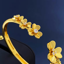 18K Frivole Seven Flowers Bracelet