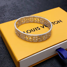 18K Louis Hollow Bracelet