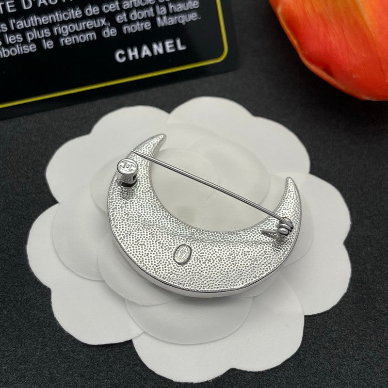 18K CC Moon Gold Brooch