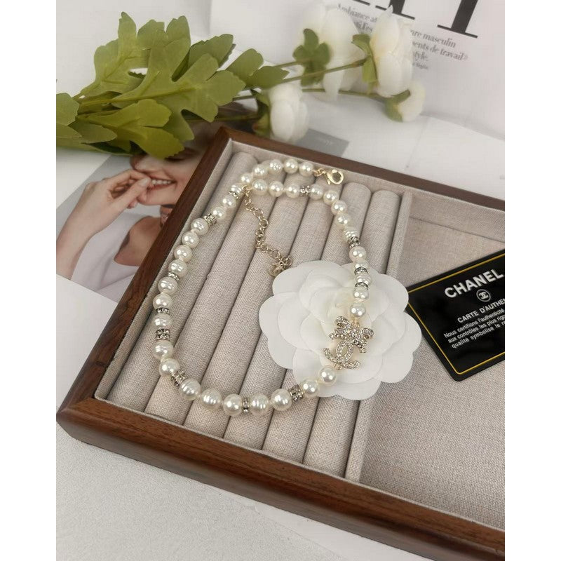 18K CC Bow Diamond Pearl Necklace