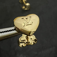 18K Louis Heart Earrings