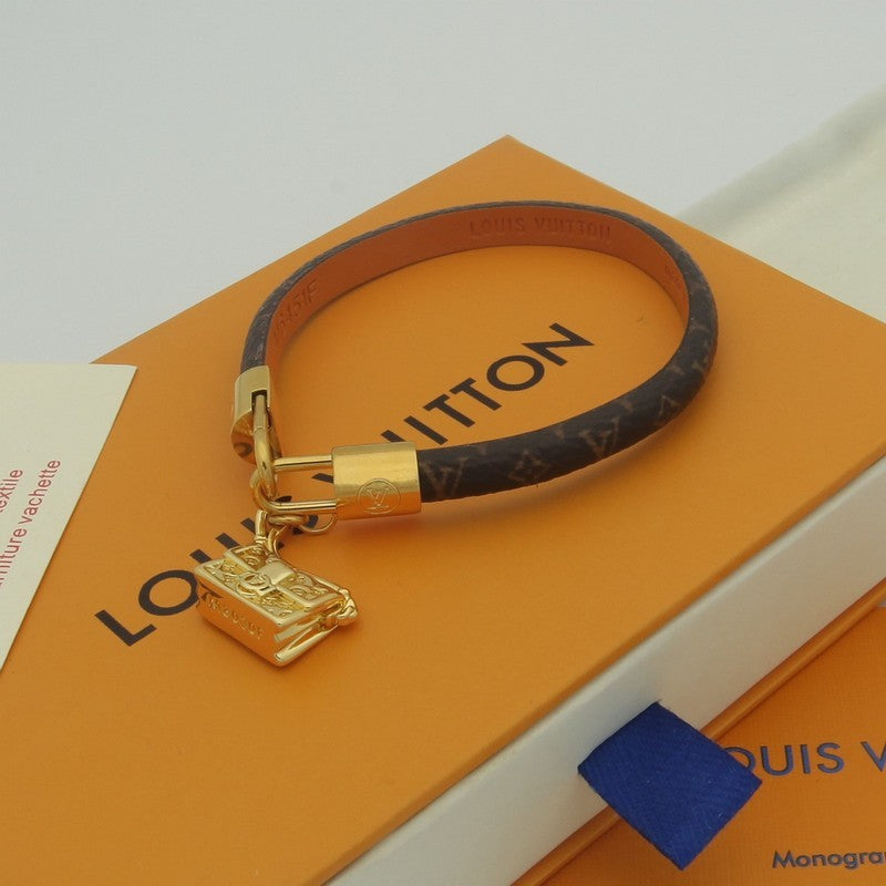 18K Louis Dauphine Charm Bracelet