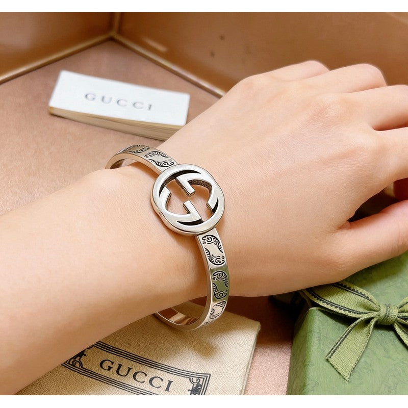 18K GG Interlocking G Gold Bracelet