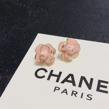 18K CC Camellia Earrings