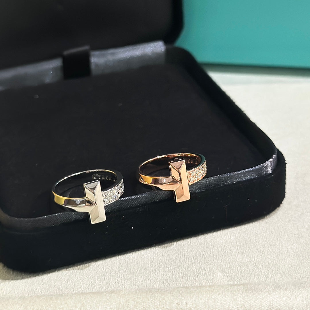 18K T Narrow Pave Ring