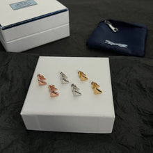 18K Pra Triangle Earrings