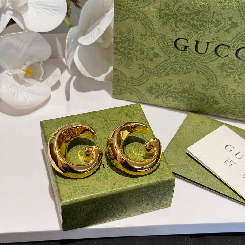 18K GG Smooth Gold Earrings