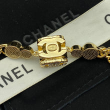 18K CC Box Pendant Pearl Bracelet
