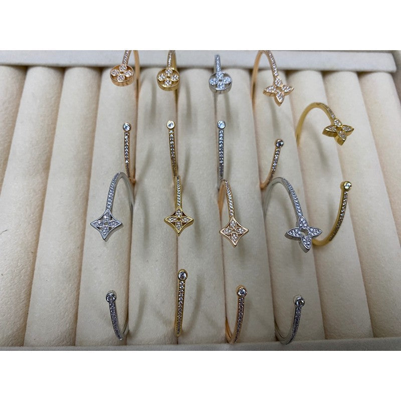 18K Louis Blossom Gold Bracelet