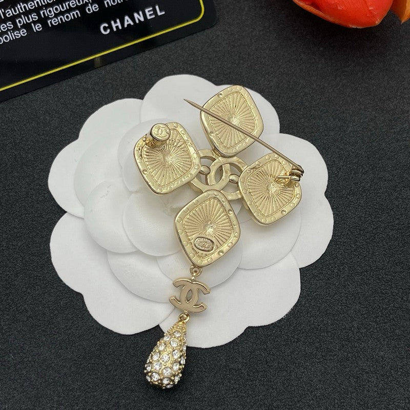 18K CC Diamond Shape Drop Brooch