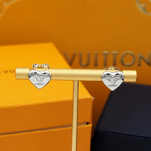 18K Louis Heart Earrings