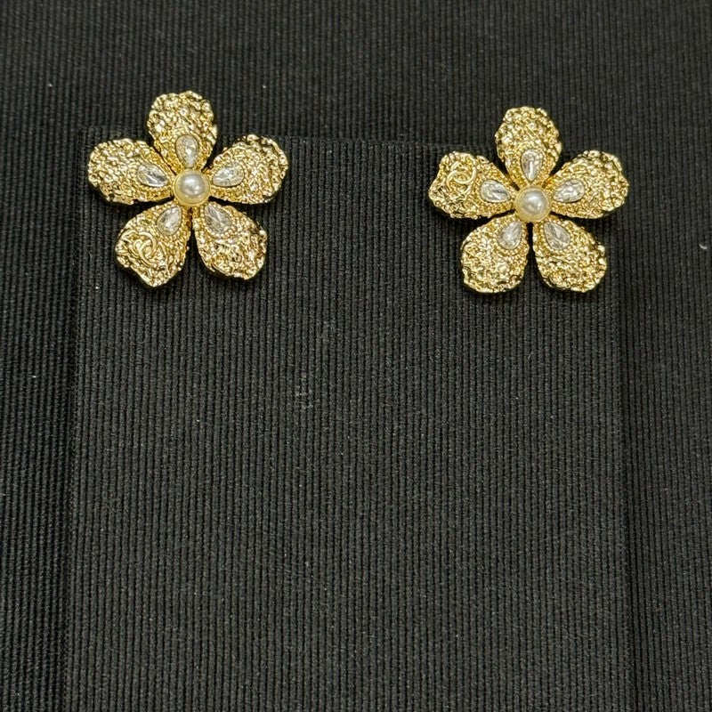 18K CC Flower Pearl Twist Gold Earrings